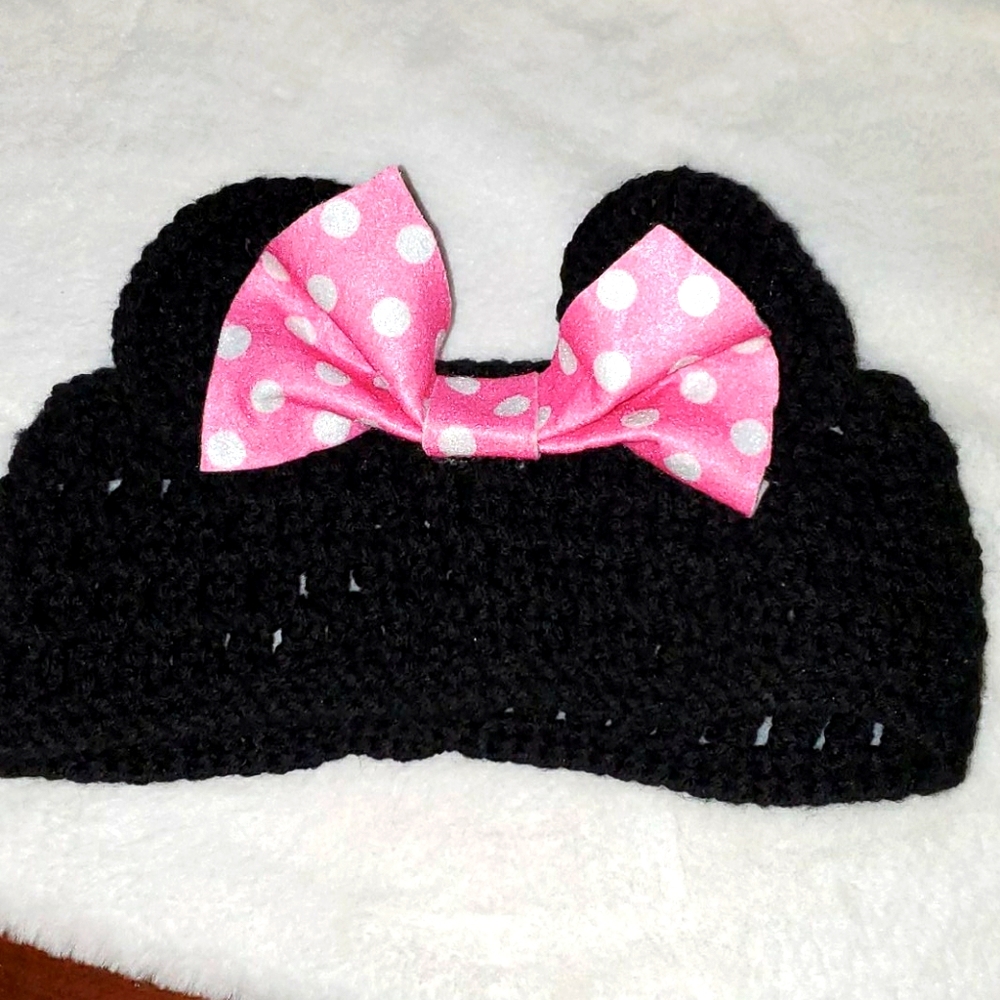 Crocheted Minnie Mouse Headband